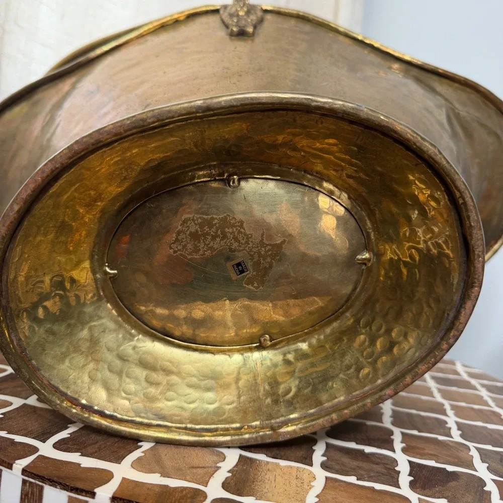 Vintage Hammered Brass Lion Head Coal Scuttle Bucket‎ Basket 19